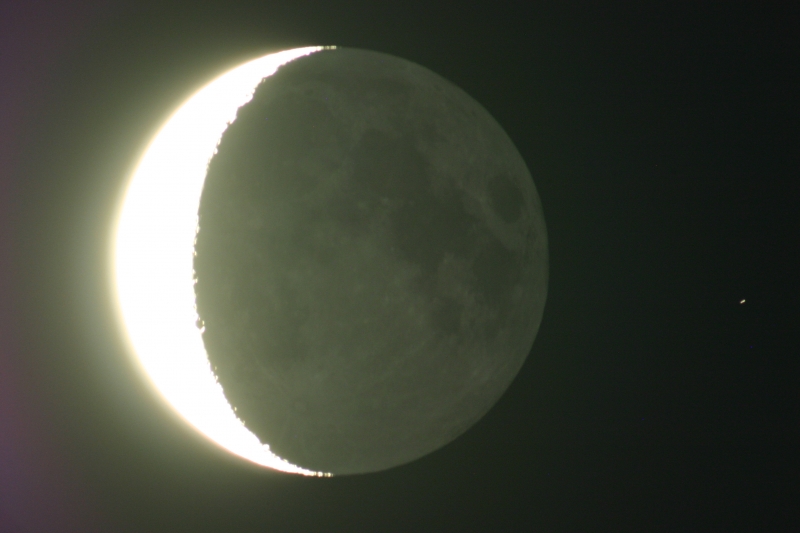 Moon-2006-05-22-30s-400-026