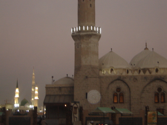 Ghamamah Mosque Near Madinah Mosque