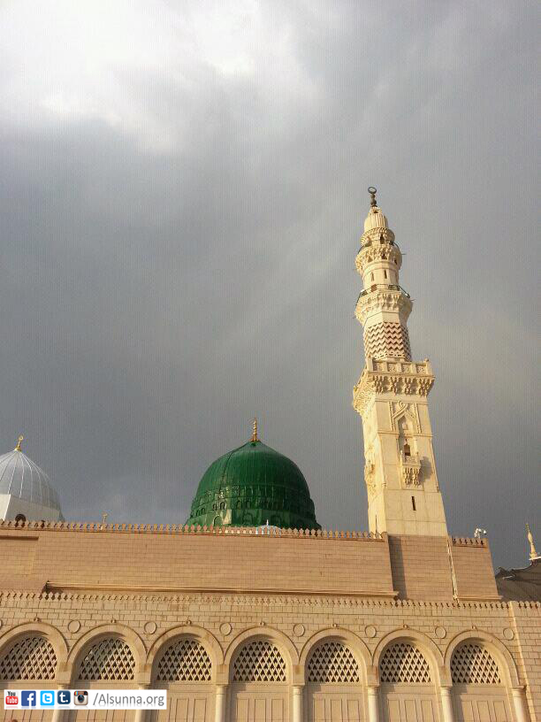 madina-shareef-78-during-rain